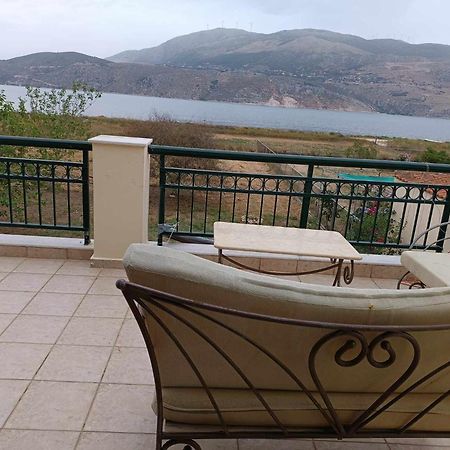 ליקסורי Villa Rania: Ευάερη Βίλα Με Θέα Τη Θάλασσα מראה חיצוני תמונה