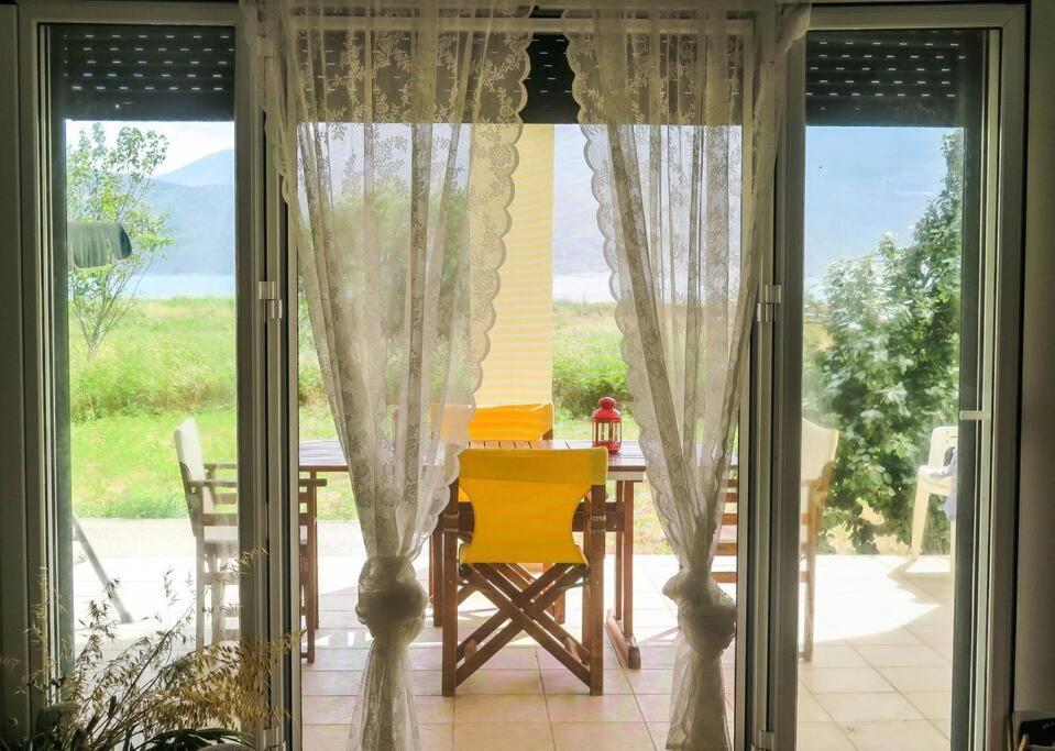 ליקסורי Villa Rania: Ευάερη Βίλα Με Θέα Τη Θάλασσα מראה חיצוני תמונה
