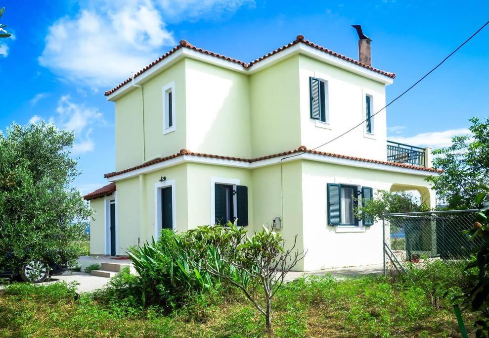 ליקסורי Villa Rania: Ευάερη Βίλα Με Θέα Τη Θάλασσα מראה חיצוני תמונה