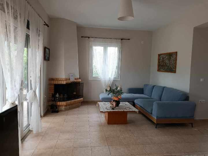ליקסורי Villa Rania: Ευάερη Βίλα Με Θέα Τη Θάλασσα מראה חיצוני תמונה